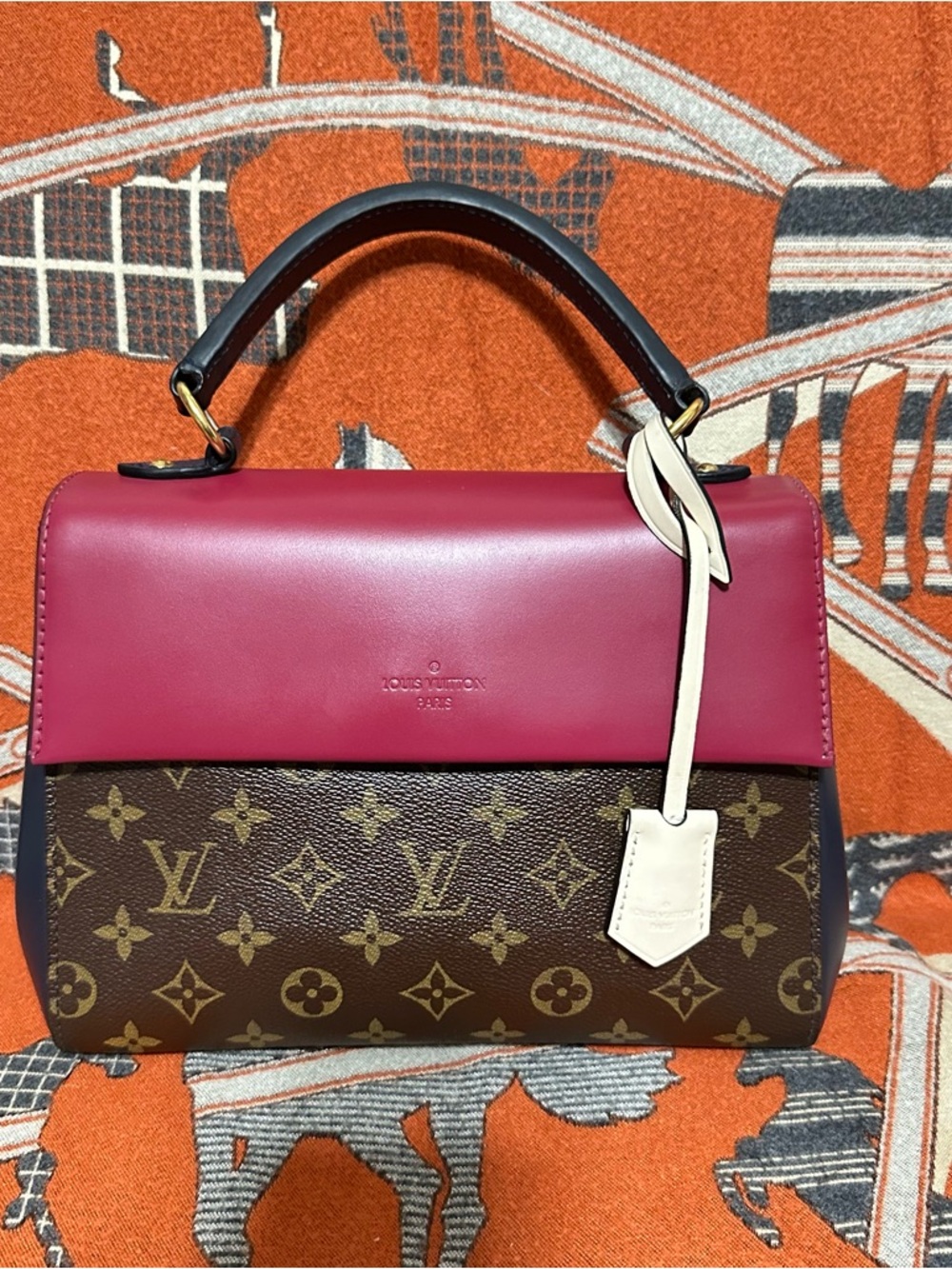 LOUIS VUITTON ❤️🌟CA0139 CLUNY BB W/ DETACHEABLE LONG STRAP ⭐️ - Picture 13 of 13